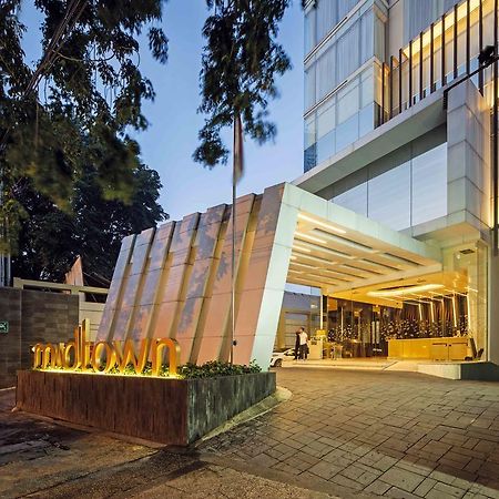 Midtown Hotel Сурабая Экстерьер фото